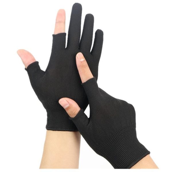 Zwarte compressiehandschoenen halve vingers, ideaal voor artritis en handtherapie. Geschikt voor dagelijks gebruik.