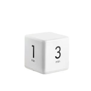 Witte kubus met timers van 1 en 3 minuten op zijden, voor tijdmanagement en productiviteit.