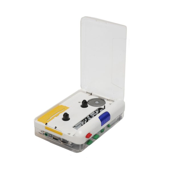 Cassette-adapter in witte behuizing met open deksel, geschikt voor het afspelen van muziek op moderne apparaten.