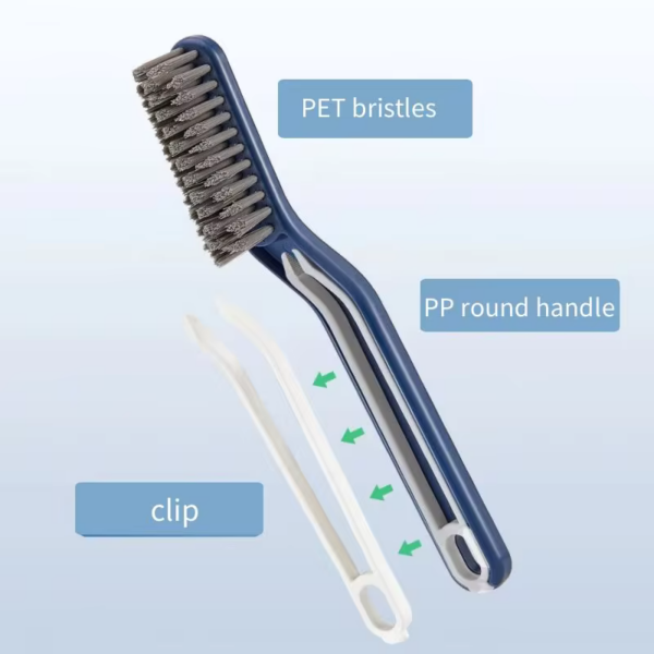 Tandenborstel met PET borstelharen, PP handvat en clip voor stevige grip en gebruiksgemak.