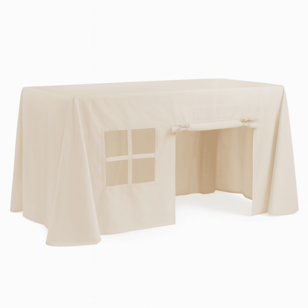 Speeltafelkleed met raam en deur in beige, perfect voor kinderen om te spelen en fantasie te stimuleren.