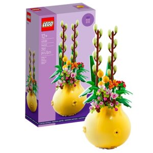 LEGO Botanische Collectie: Chinese Nieuwjaar Bloemarrangement in kleurrijke verpakking. Decoratief en creatief bouwplezier.