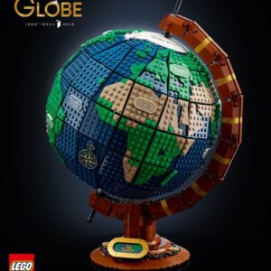 LEGO wereldbol set met 2585 stenen, ideaal voor volwassenen. Ontdek continenten en oceanen in deze gedetailleerde display.