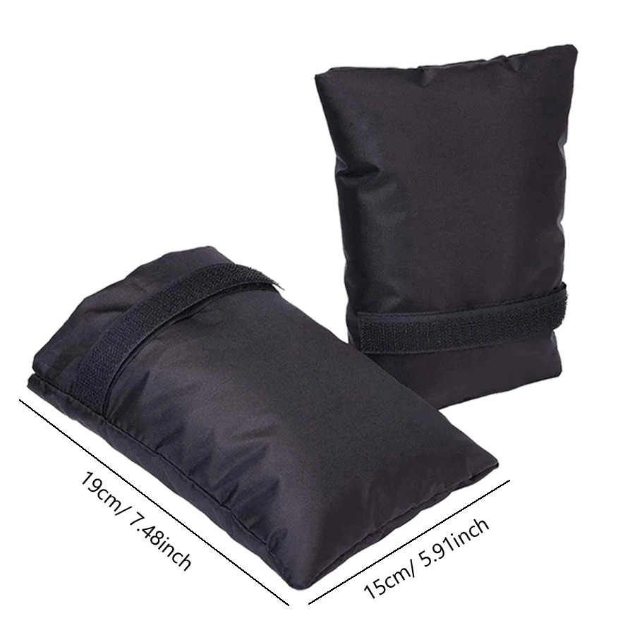 Zwarte gewichten met klittenbandsluiting, afmetingen 19x15 cm, voor fitness en training.