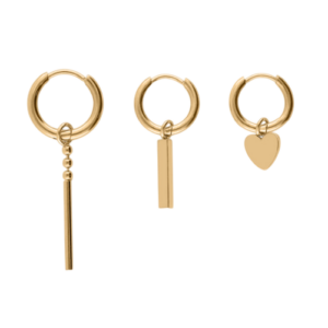 Gouden oorringen met diverse hangers: staaf, rechthoek en hartvormig ontwerp. Modieuze sieraden, minimalistische stijl.