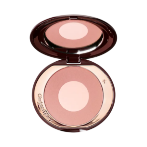 Roze blush compact in een open luxe verpakking, perfect voor een frisse make-uplook.