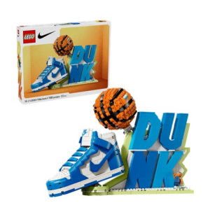 LEGO Nike x Dunk set met schoen en basketbal, creatief bouwplezier voor de sport- en blokliefhebber.