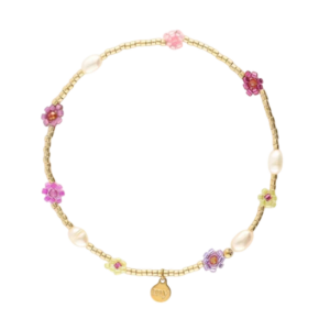 Armband met gouden kralen, parels en kleurrijke bloemenbedels voor een stijlvolle uitstraling.