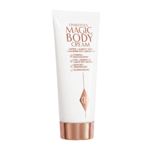 Charlotte's Magic Body Cream voor hydratatie en een stralende huid. Bevat cafeïne, hyaluronzuur en sheaboter.