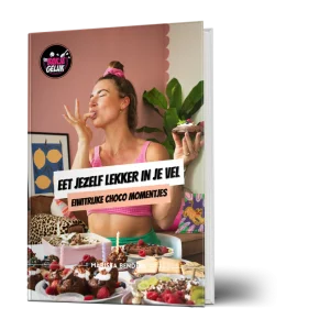 Alt-tekst: Boekomslag van 'Eet jezelf lekker in je vel' met Marisa Benders, vol eiwitrijke chocolaatjes en smakelijke desserts.