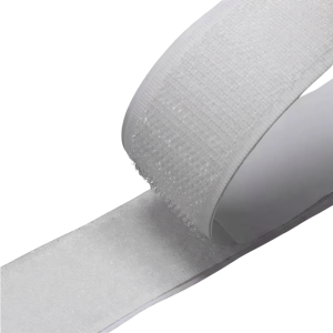 Witte klittenbandstrip, ideaal voor bevestigen en organiseren van materialen in projecten en huishoudelijk gebruik.