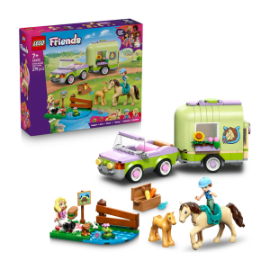 LEGO Friends set met camper, auto, paarden en figuren voor avontuurlijke dierenliefhebbers, geschikt voor kinderen vanaf 7 jaar.